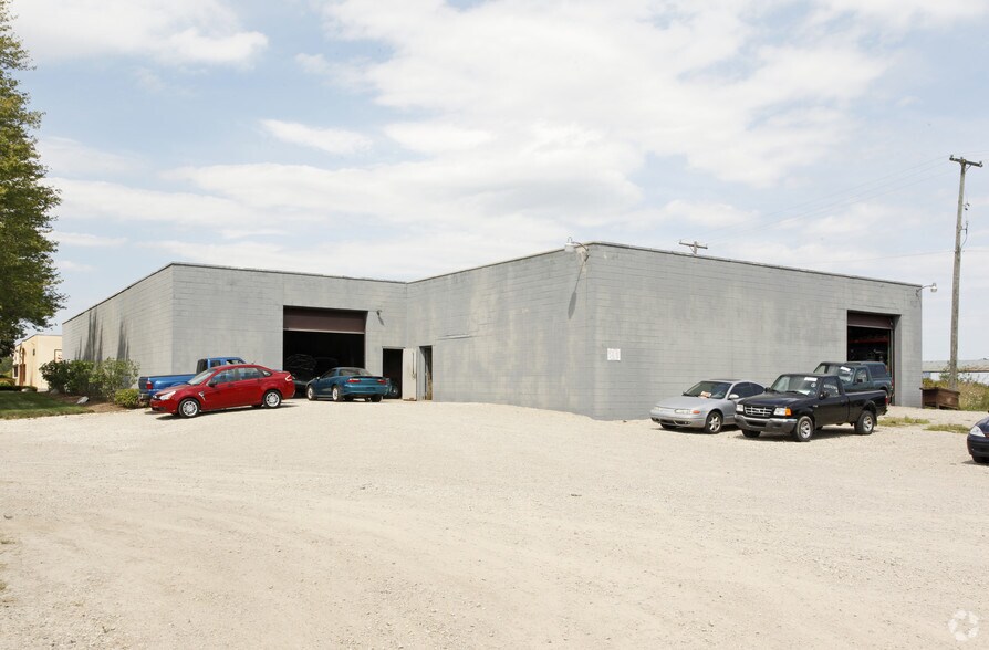More Photos Of 8400 N Lilley Rd, Canton Township Auto Repair For Sale
