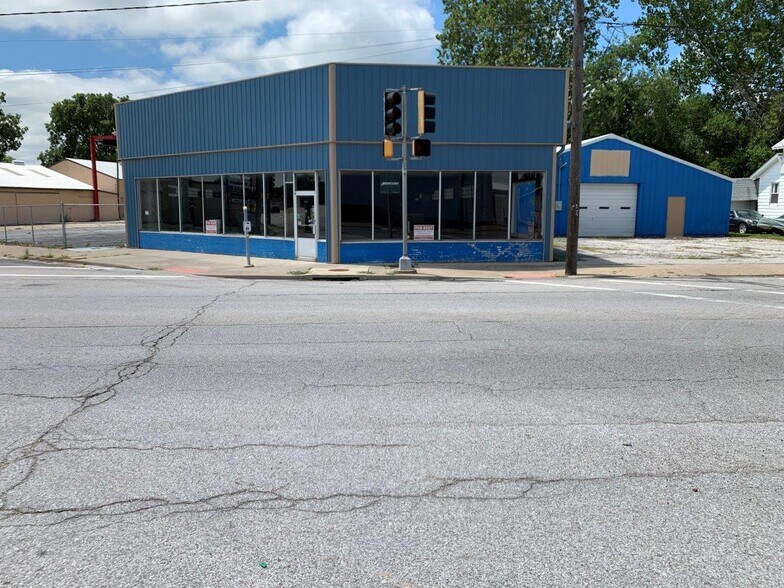 Primary Photo Of 201-205 W Saint Louis Ave, East Alton Warehouse For Lease