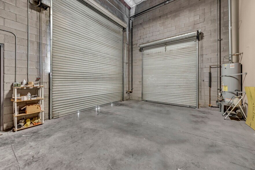 More Photos Of 159 N Gibson Rd, Henderson Warehouse For Sale