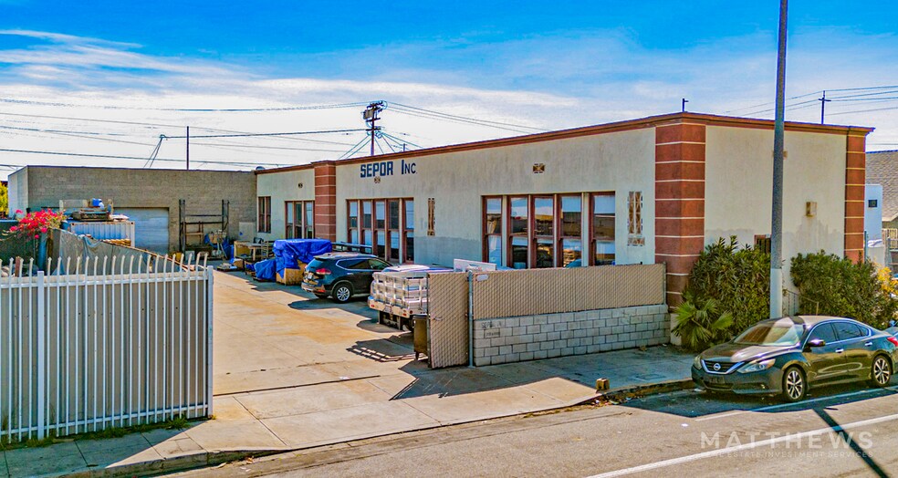 Primary Photo Of 718 N Fries Ave, Wilmington Warehouse For Sale