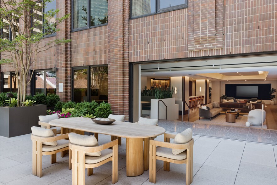 More Photos Of 560 Lexington Ave, New York Office For Lease