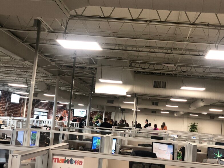 More Photos Of 7490 N 36th St, Pinellas Park Loft Creative Space For Lease