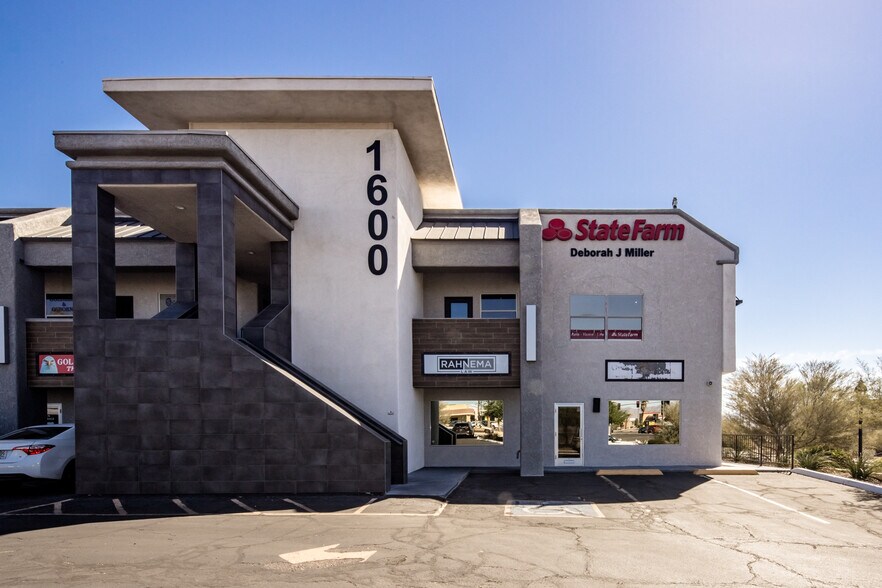 More Photos Of 1600 Mcculloch Blvd N, Lake Havasu City General Retail For Lease
