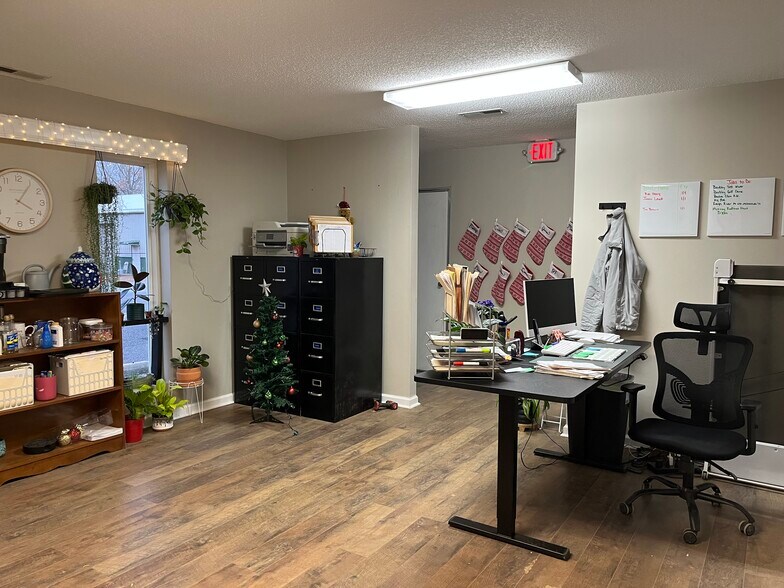 More Photos Of 72 Satellite Ln, Calvert City Industrial For Sale