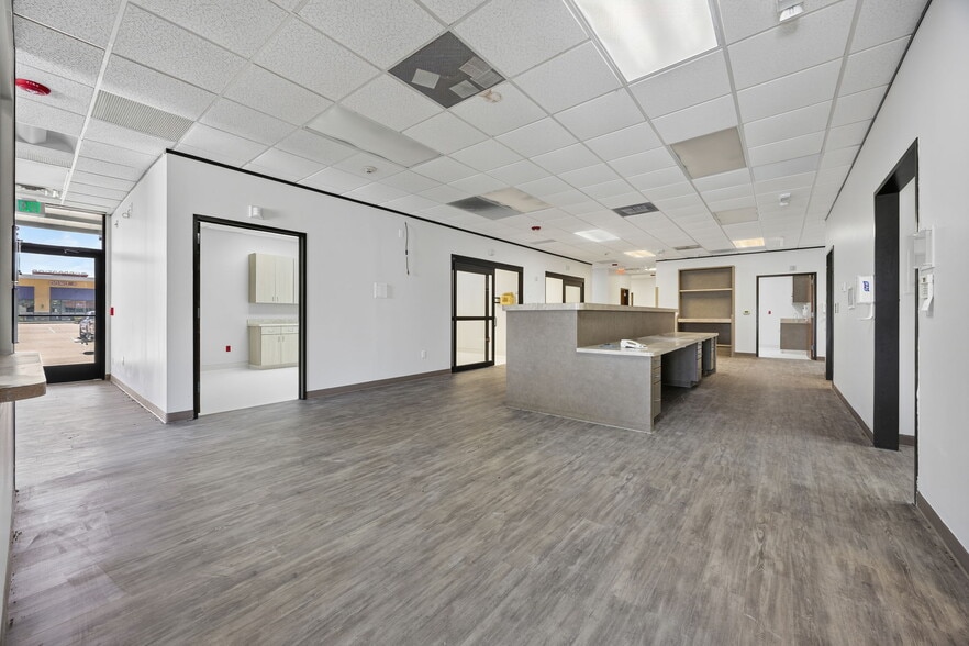 More Photos Of 2710 Western Center Blvd, Fort Worth Medical For Sale