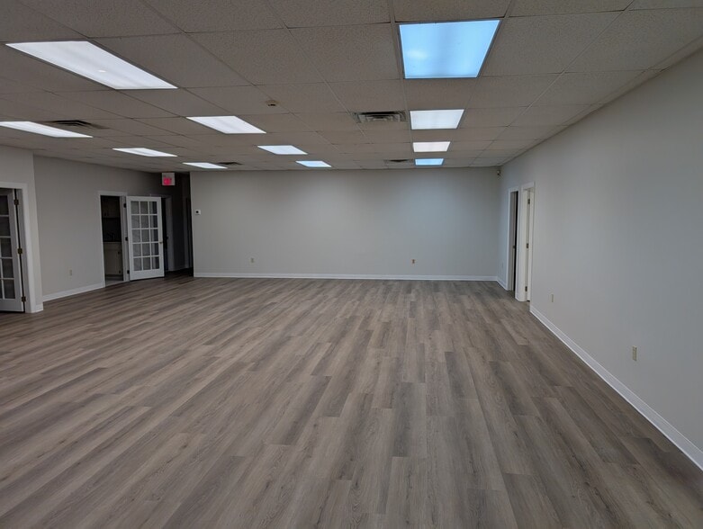 More Photos Of 1709 River St, Valdosta Office For Lease