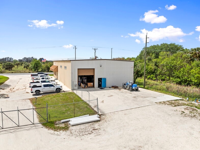 More Photos Of 16050 Orange Ave, Fort Pierce Warehouse For Sale
