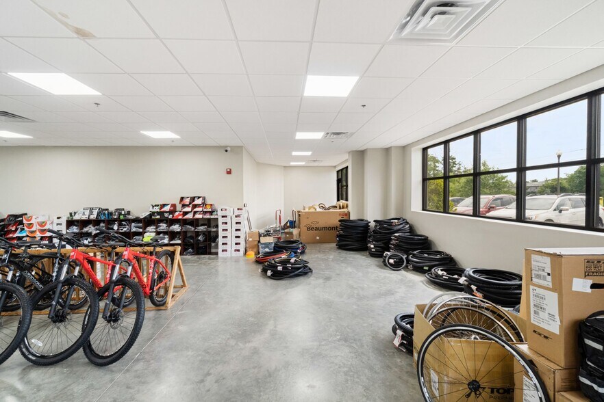 More Photos Of 2302 Turnpike St, North Andover General Retail For Sale