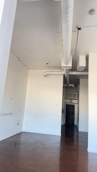 More Photos Of 848 N La Cienega Blvd, Los Angeles Unknown For Lease