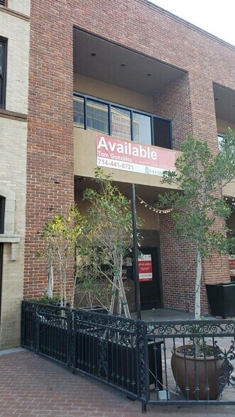 More Photos Of 414-416 W 4th St, Santa Ana Office For Sale