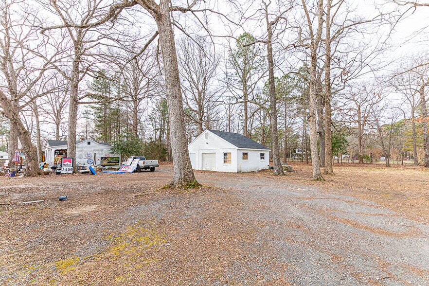 More Photos Of 10379 Chamberlayne Rd, Mechanicsville Freestanding For Sale