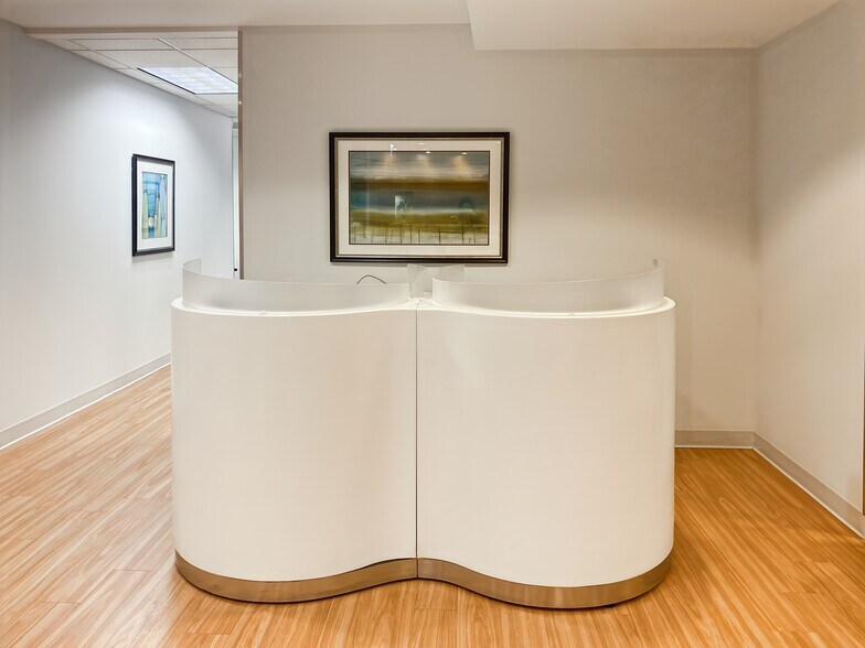 More Photos Of 4320 Winfield Rd, Warrenville Coworking Space