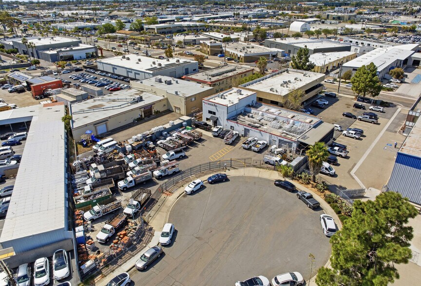 More Photos Of 8285 Buckhorn St, San Diego Warehouse For Sale