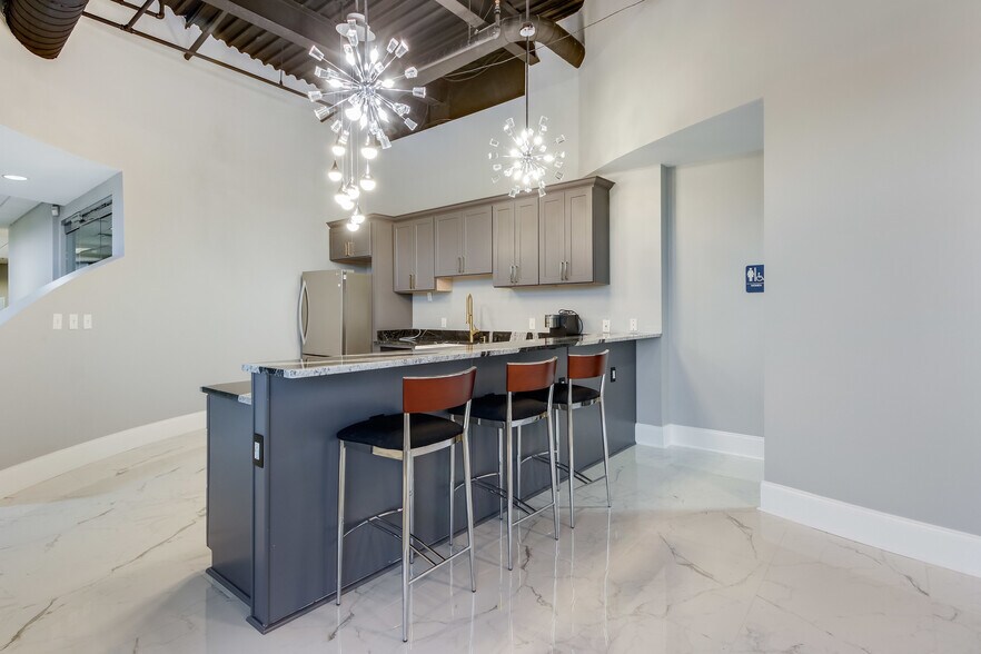 More Photos Of 2700 N Berkeley Lake Rd, Duluth Office For Sale