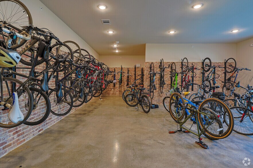 More Photos Of 4910 E 7th St, Austin Coworking Space