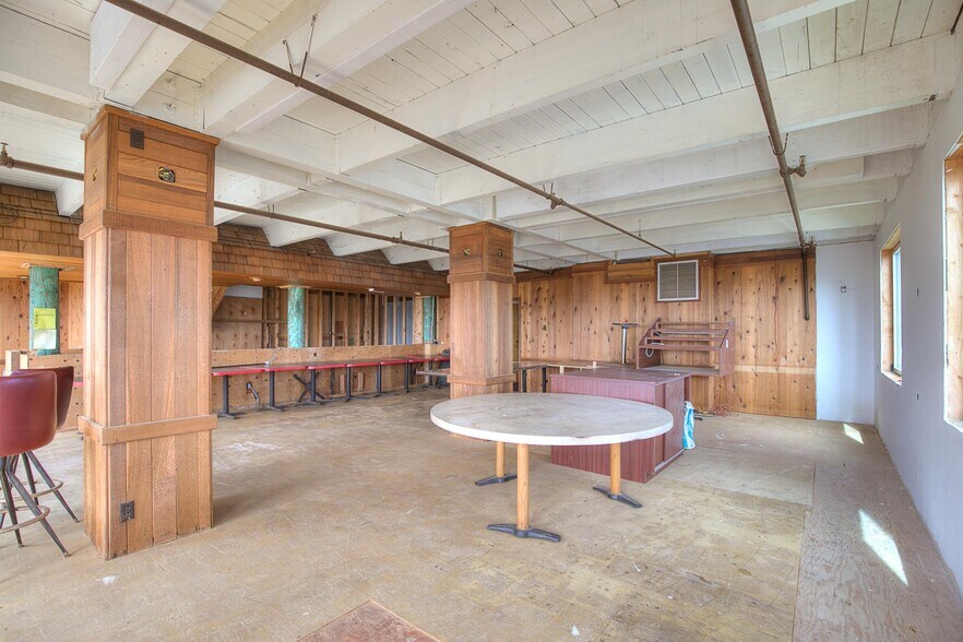 More Photos Of 61 Main St, Pacific Beach Restaurant For Sale