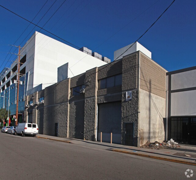 Primary Photo Of 749-755 E 15th St, Los Angeles Warehouse For Sale