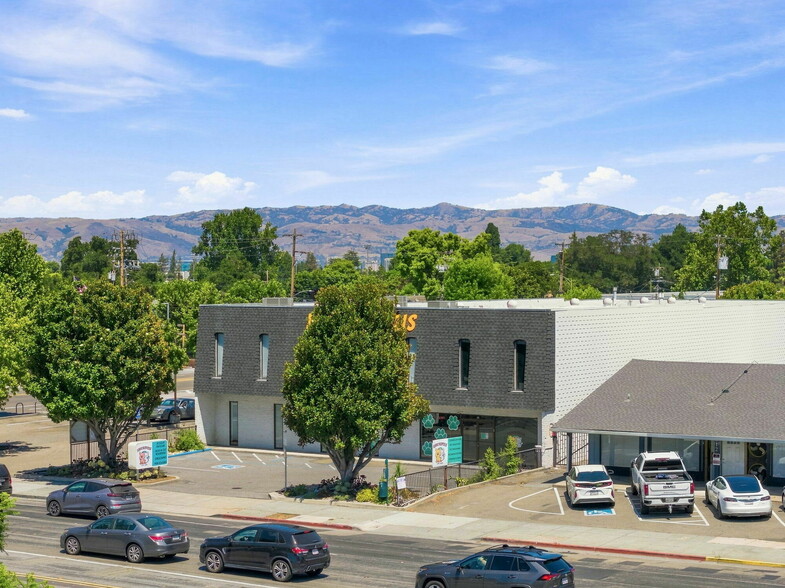 More Photos Of 902 S Bascom Ave, San Jose Industrial For Lease