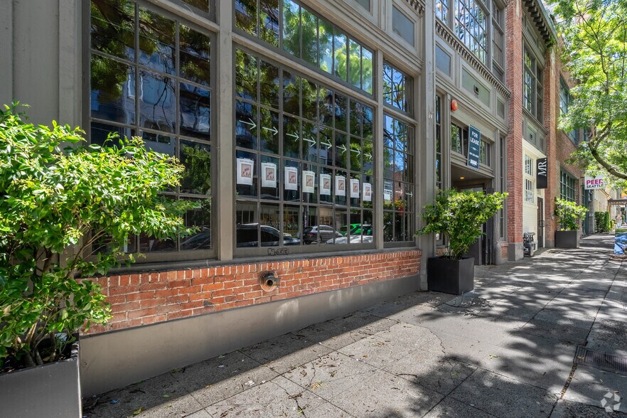 More Photos Of 401 E Pine St, Seattle Freestanding For Lease