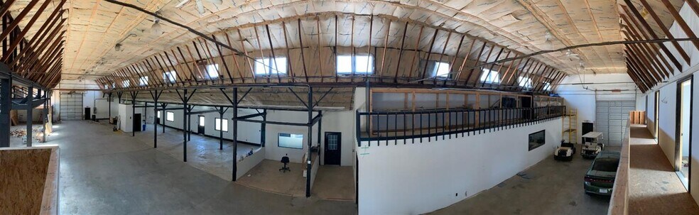 More Photos Of 505 Grant Ave, Chesterton Distribution For Lease