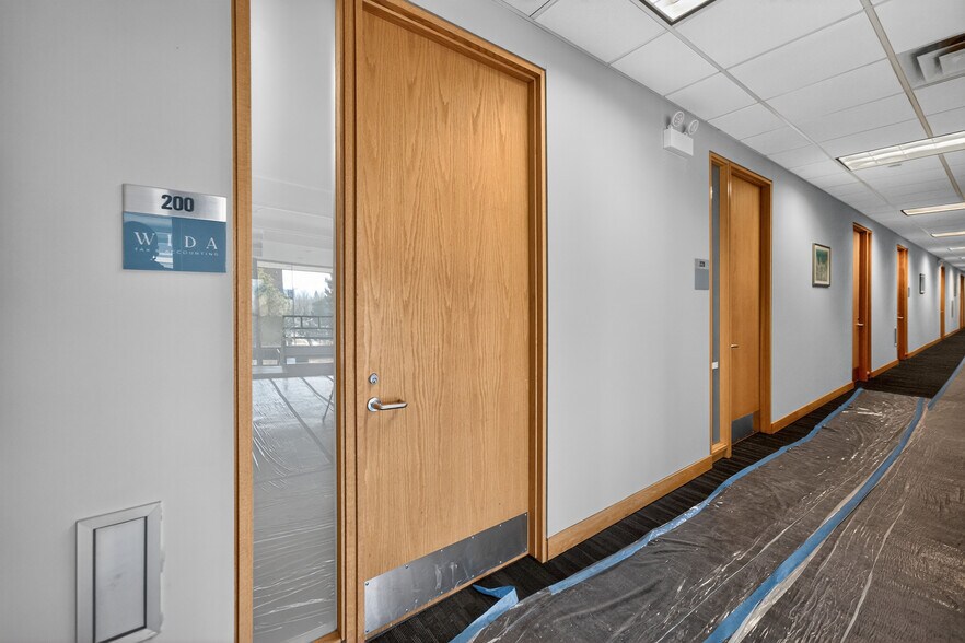 More Photos Of 290 Springfield Dr, Bloomingdale Medical For Lease