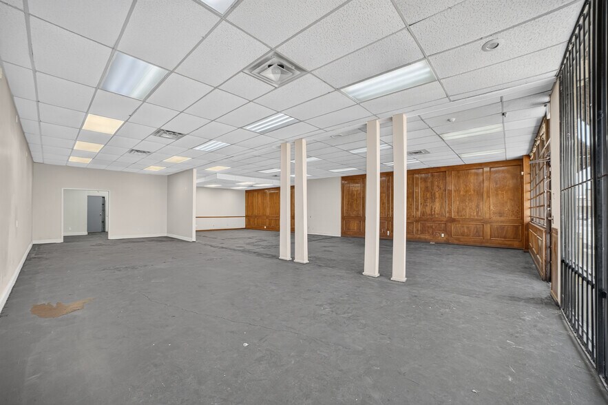 More Photos Of 4018-4026 W Camp Wisdom Rd, Dallas General Retail For Lease