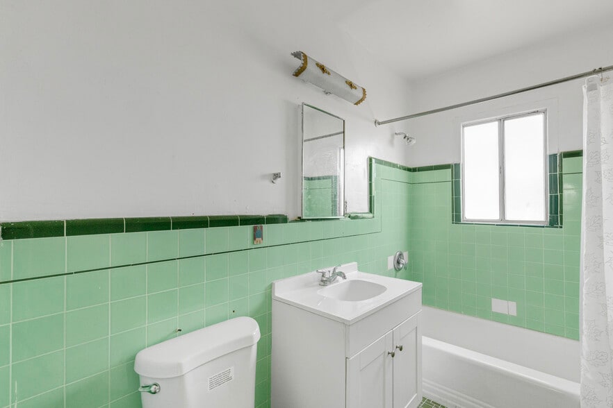 More Photos Of 1515 N Hollywood Way, Burbank Apartments For Sale
