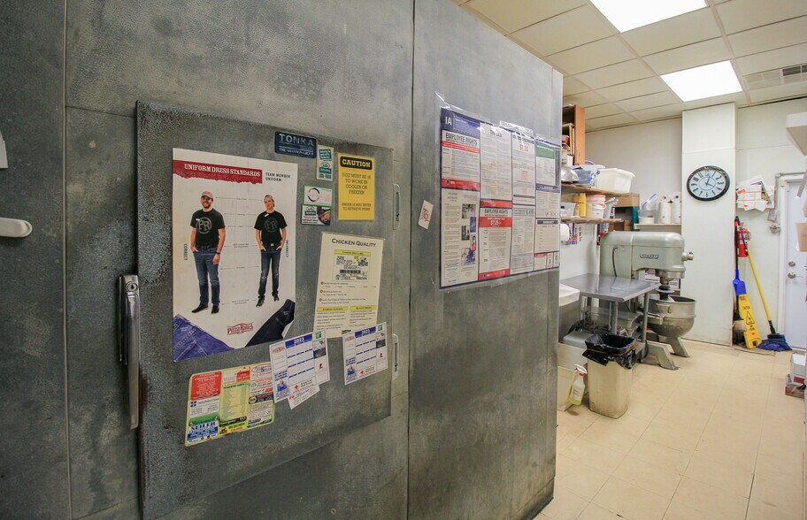 More Photos Of 211 N Main St, Pocahontas Restaurant For Sale