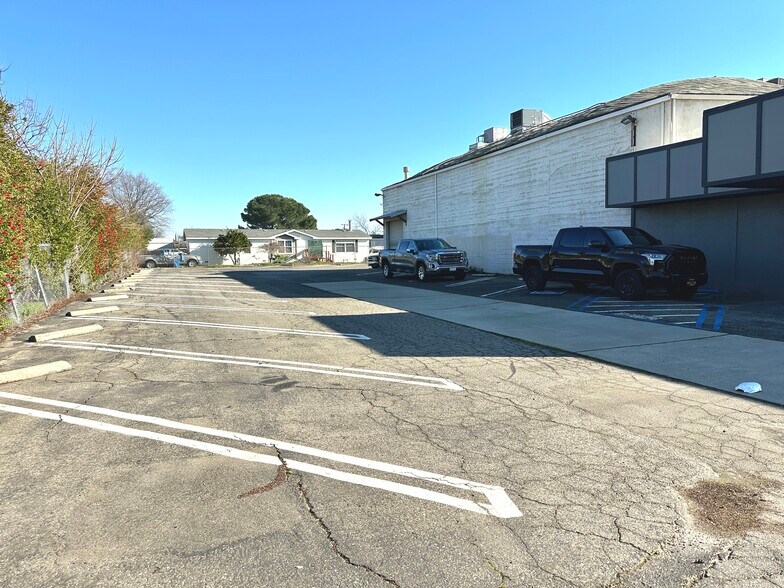 More Photos Of 4979 Olivehurst Ave, Olivehurst General Retail For Sale