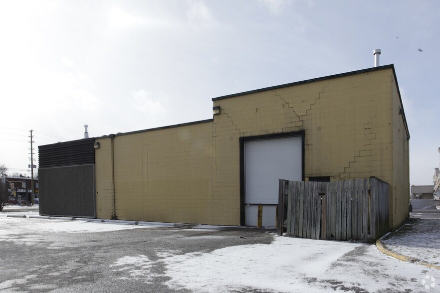 More Photos Of 5804 Hwy-7 E, Markham Freestanding For Lease