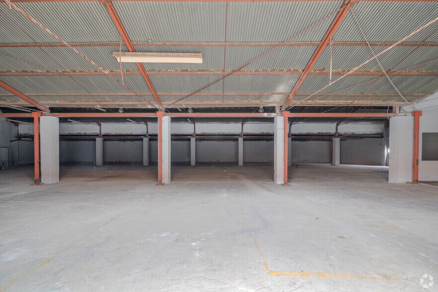 More Photos Of 728-730 W Esther St, Long Beach Warehouse For Sale