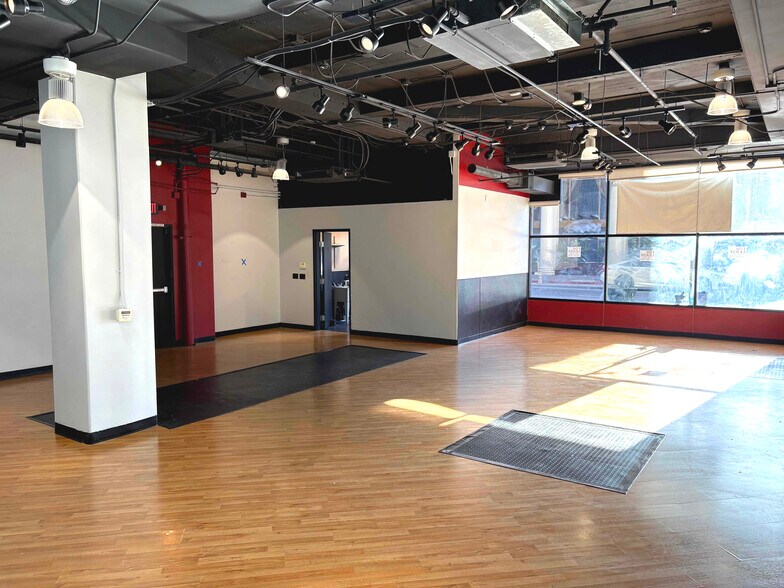 More Photos Of 215 W 7th St, Los Angeles Apartments For Lease