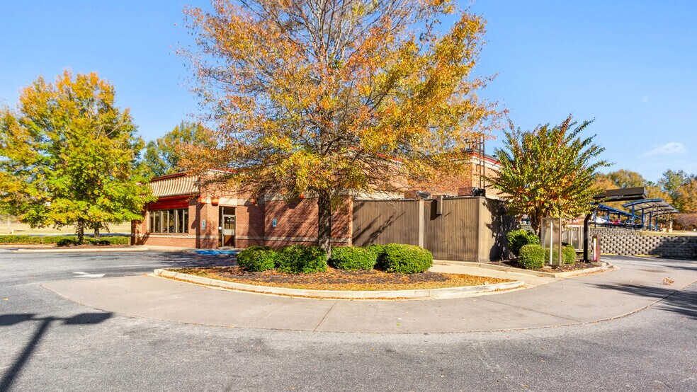 More Photos Of 2161 E Main St, Spartanburg Fast Food For Lease