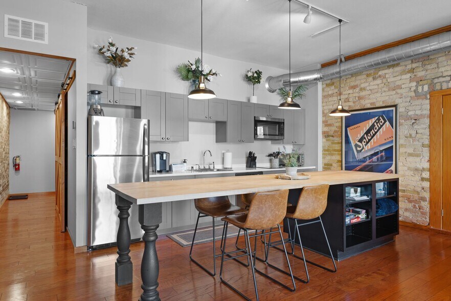 More Photos Of 228 Main St, Racine Restaurant For Sale