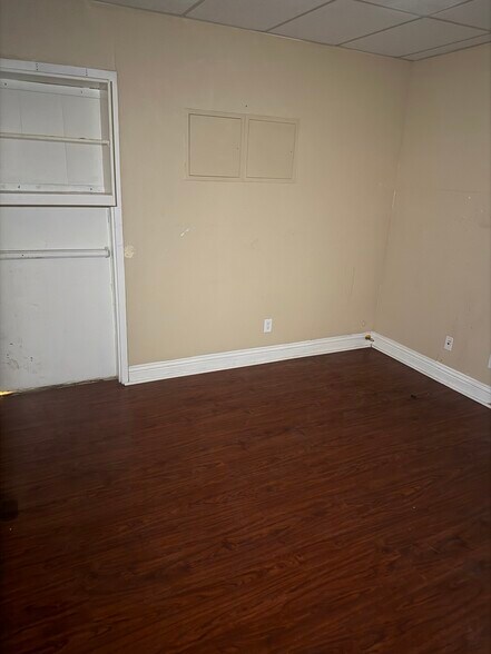 More Photos Of 2955 E Sunset Rd, Las Vegas Unknown For Lease