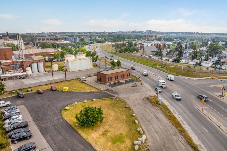 More Photos Of 2225 15th St SE, Calgary Warehouse For Sale