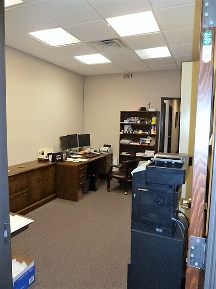 More Photos Of 930 W Ralph Hall Pky, Rockwall Medical For Lease