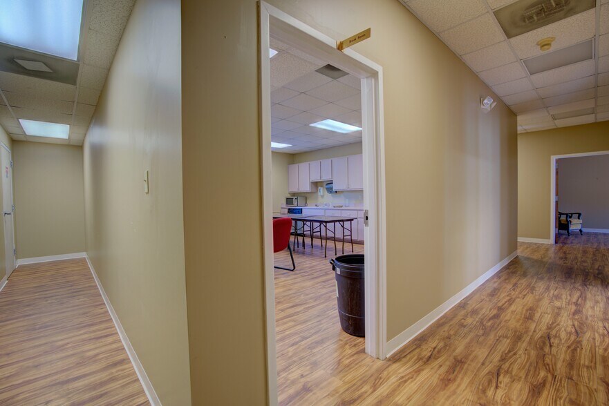 More Photos Of 315 W 10th St, Rome Medical For Sale