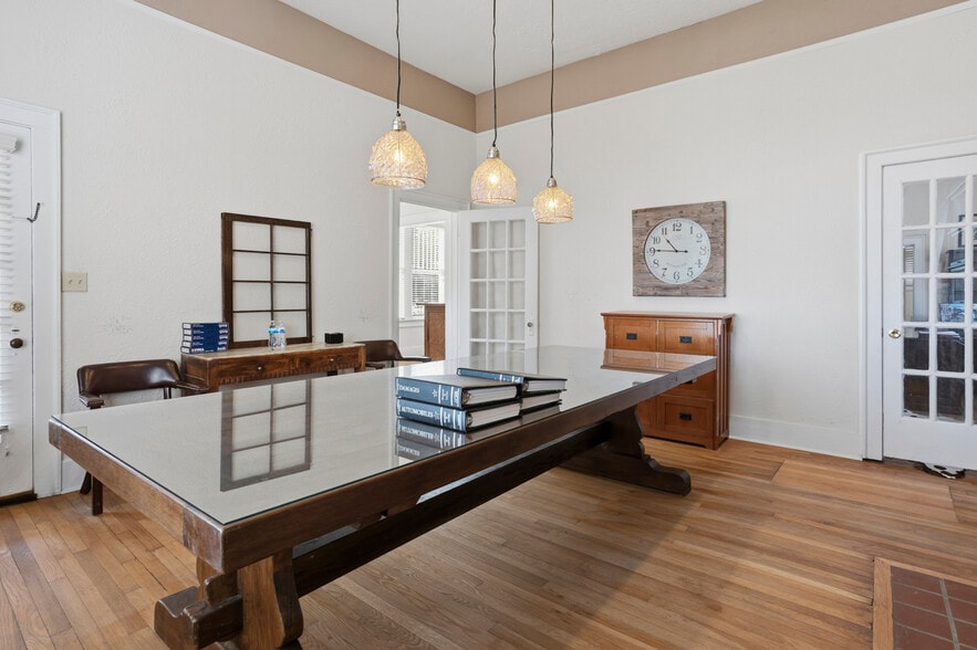 More Photos Of 629 Jefferson St, Jackson Office For Sale
