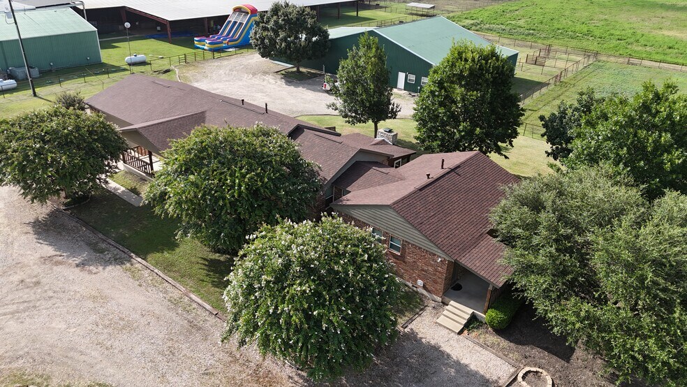 More Photos Of 1003 FM664 Ferris, TX, Red Oak Office For Sale