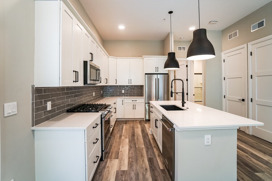 More Photos Of 244 Vester St, Ferndale Apartments For Sale