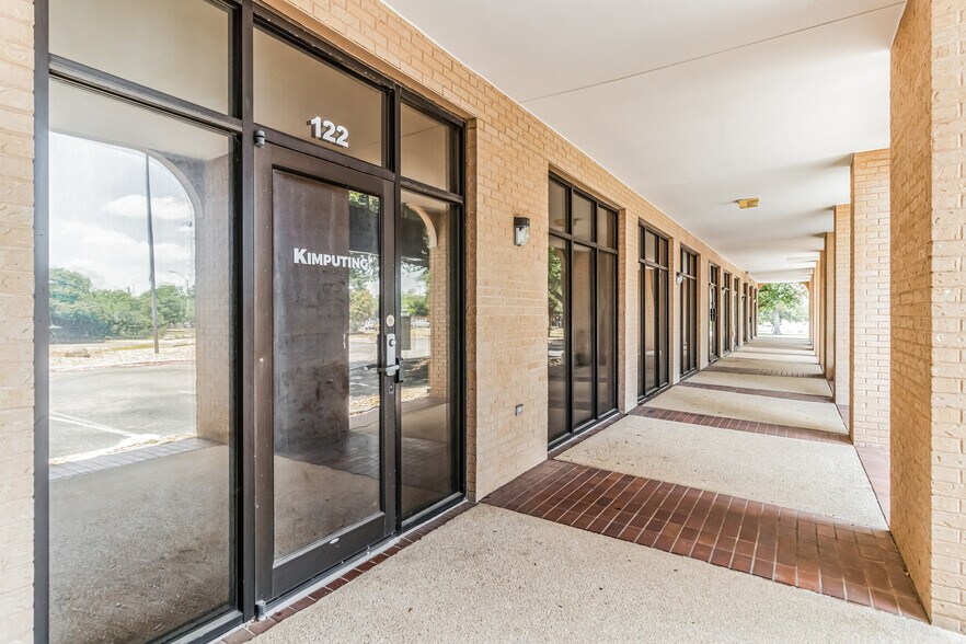 More Photos Of 16333 S Great Oaks Dr, Round Rock Medical For Lease