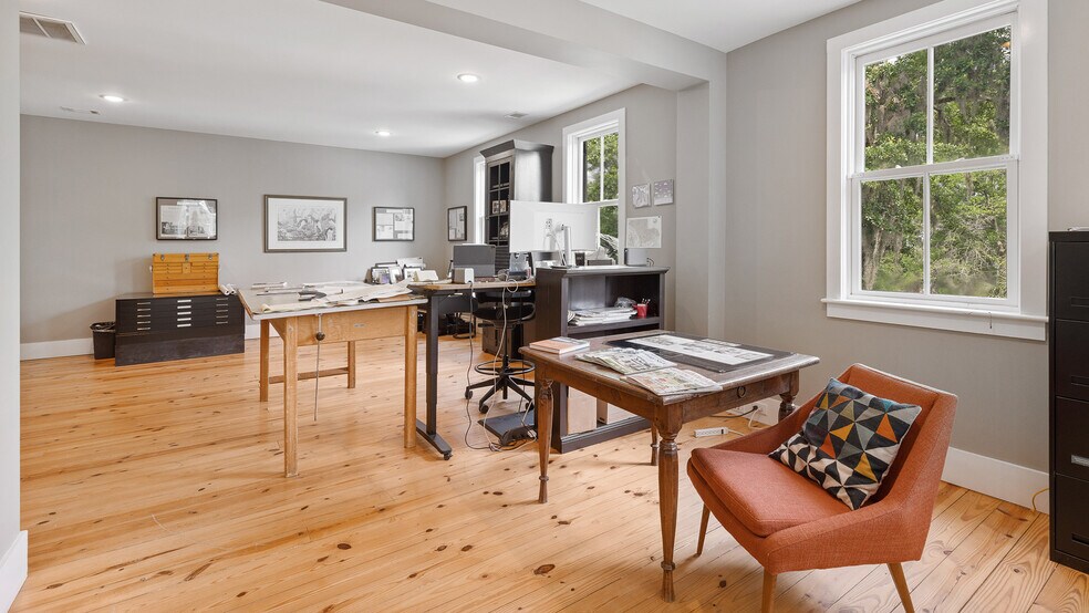 More Photos Of 19 Market, Beaufort Office For Lease