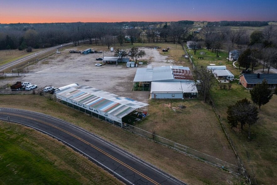 More Photos Of 700 E Main St, Richland Warehouse For Sale