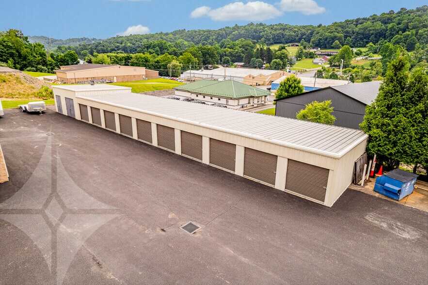 More Photos Of 2050 Winners Dr, Fairmont Auto Repair For Sale