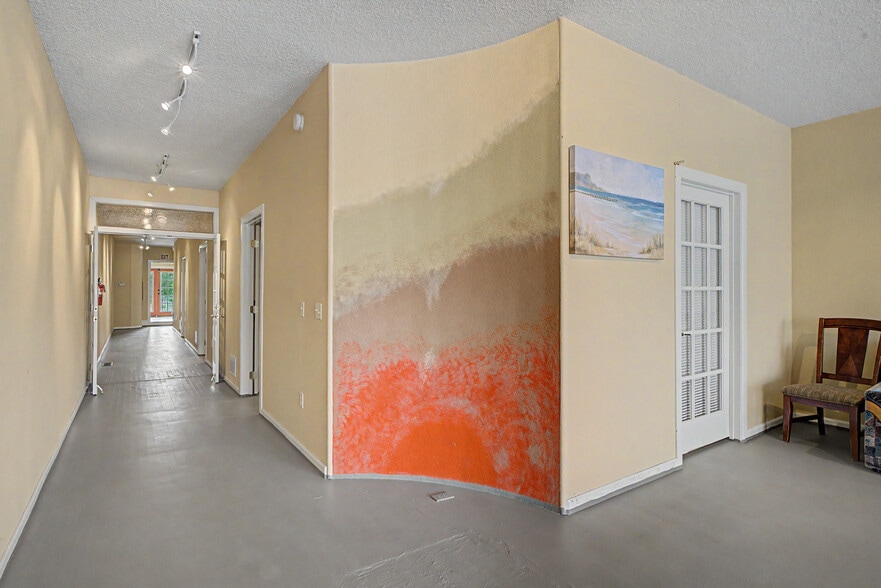More Photos Of 330 Main Ave E, Soap Lake Freestanding For Lease