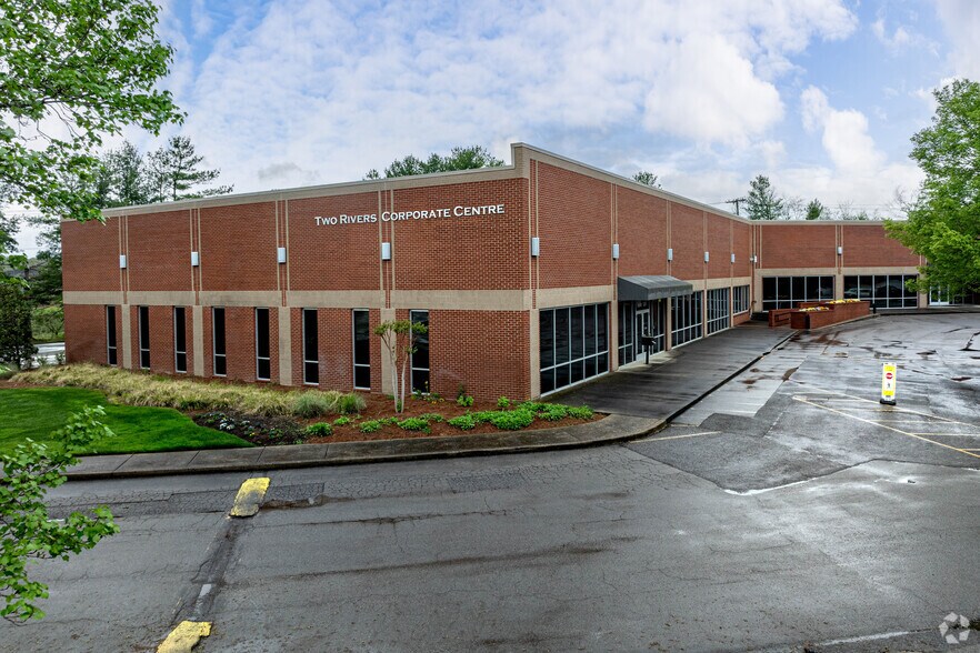 Primary Photo Of 2501 McGavock Pike, Nashville Office For Sale