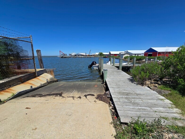 More Photos Of 709 W Main St, Crisfield General Retail For Sale