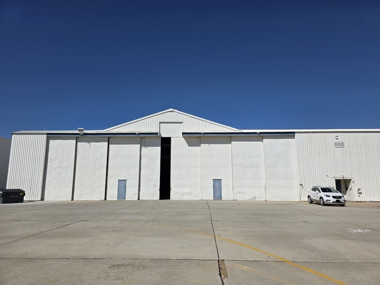 More Photos Of 18308 Readiness St, Victorville Airplane Hangar For Lease