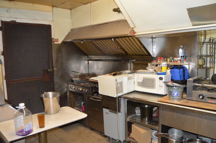 5920 Ritchie Hwy, Brooklyn, MD 21225 Restaurant For Sale